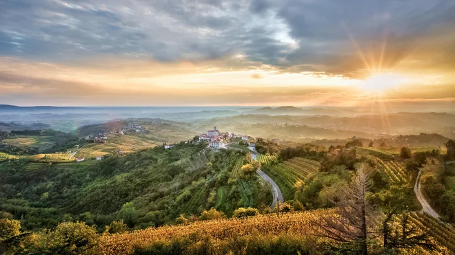 Šmartno v oktobru. FOTO: Zoso photography/arhiv ZTKMŠ Brda