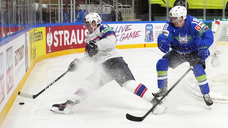 Fotografija: Učenec celjske hokejske šole Ken Ograjenšek je že vrsto let med risi, med katerimi bo tudi na prihajajočih dveh tekmah v Italiji. FOTO: Ints Kalnins/Reuters