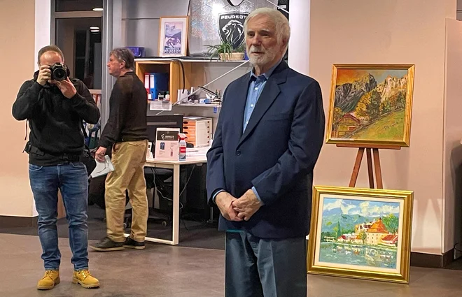 Rudi Bračič se je po dolgoletni športnofunkcionarski karieri pri 60 letih posvetil slikarstvu. FOTO: Rok Tamše