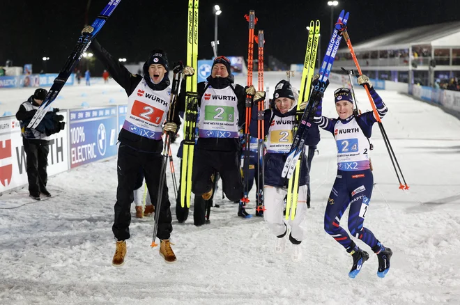 Francoska četverica se je razveselila zlate kolajne. FOTO: David W Cerny/Reuters
