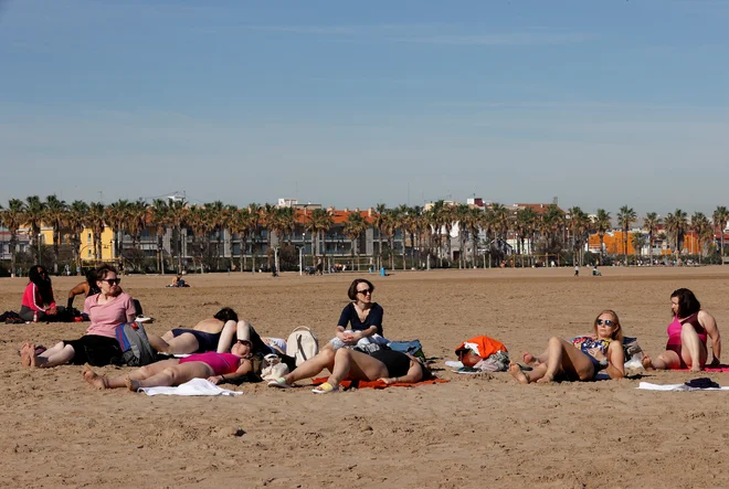 V Španiji so se januarja temperature v nekaterih regijah približale 30 stopinjam Celzija. FOTO: Eva Manez/Reuters