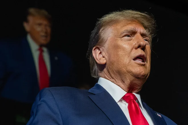 Donald Trump bi Vladimirja Putina spodbudil, naj napade članice Nata, ki ne prispevajo dogovorjenega deleža za obrambo. Foto Spencer Platt/AFP