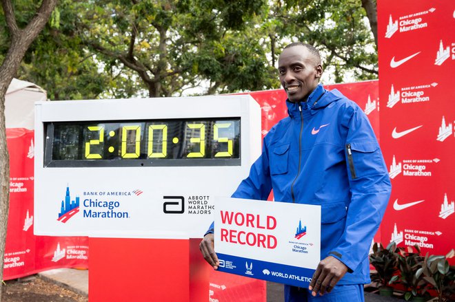Kelvin Kiptum je premikal meje maratona. FOTO: Patrick Gorski/Reuters