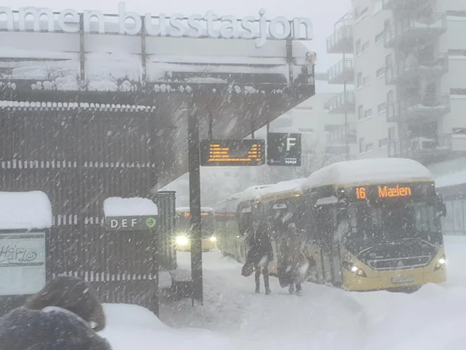 Snežni metež v Drammnu FOTO: Peter Novak