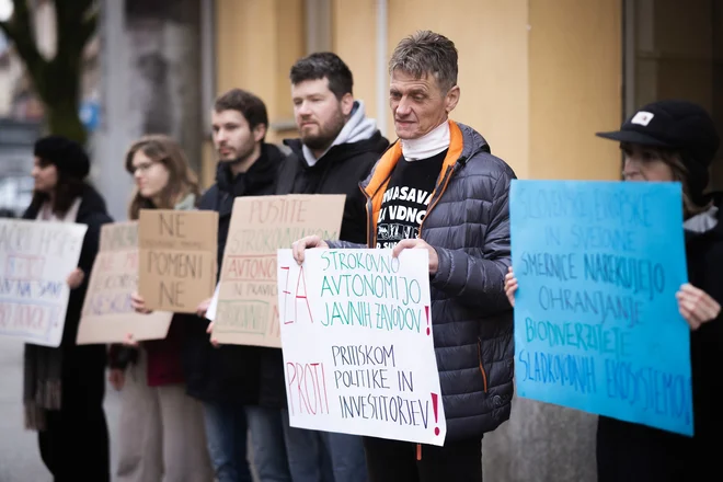 Ključne državne institucije so okoljsko poročilo za prve tri hidroelektrarne na srednji Savi zavrnile. FOTO: Jure Gubanc