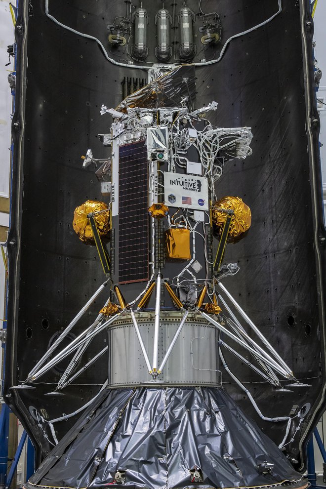 Pristajalnik Nova-C bo, če bo šlo vse po načrtih, na Luni pristal 22. februarja. FOTO: Spacex

 