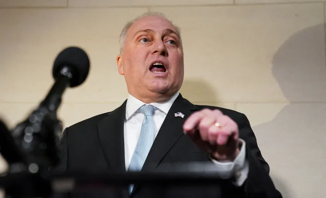 Republikanec Steve Scalise je na glasovanje prišel iz bolnišnice. FOTO: Kevin Lamarque/Reuters