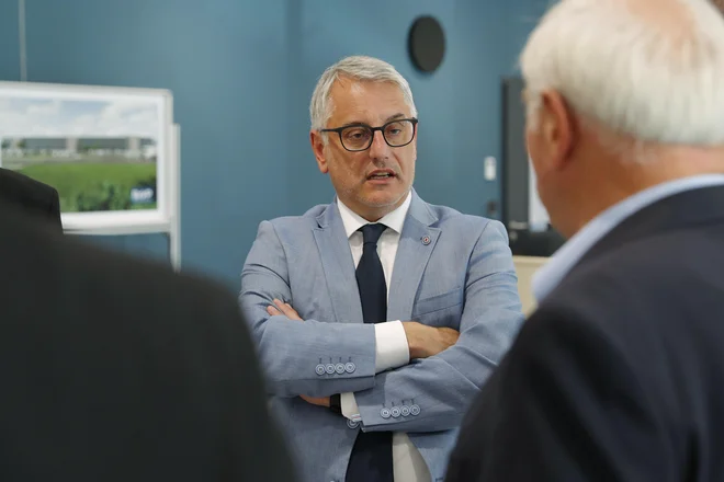 Minister Matjaž Han meni, da je dobro delujoče gospodarstvo temelj vsake države. FOTO: Leon Vidic/Delo