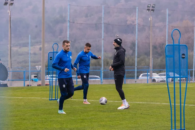 Dobršen del razpisanih sredstev bo šel za vlaganje v infrastrukturo za boljše delovne pogoje slovenskih športnikov. Foto Črt Piksi