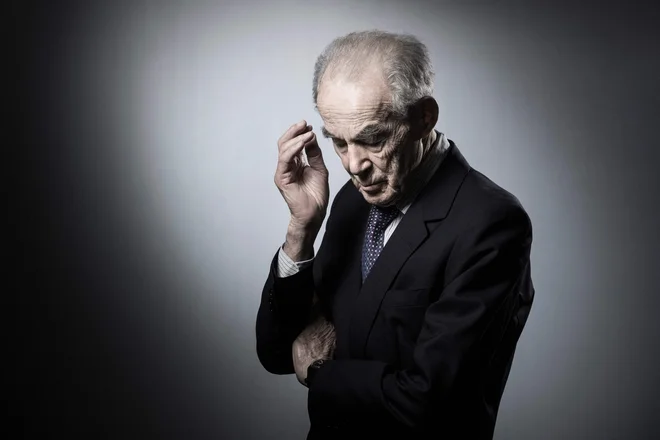 Bil sem vzgojen v nerazsipnosti in kot minister za pravosodje sem bil od prvega dne nastrojen proti jastogom na ministrskih banketih.

– Robert Badinter

FOTO: Joel Saget/AFP