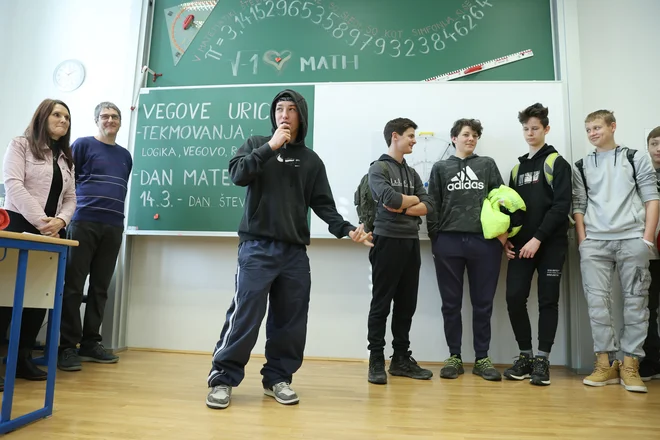 Informativni dan na gimnaziji Jurija Vege v Idriji. FOTO: Jože Suhadolnik/Delo