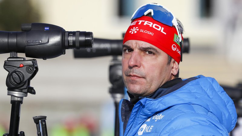 Fotografija: Glavni trener slovenskih biatloncev in biatlonk Ricco Gross je relativno zadovoljen z dosežki na SP. FOTO: Matej Družnik