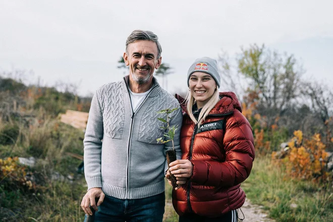 Janji Garnbret je pomagal tudi Marko Lukič, direktor podjetja Lumar, ki je podprlo Janjino iniciativo. FOTO: Moritz Klee