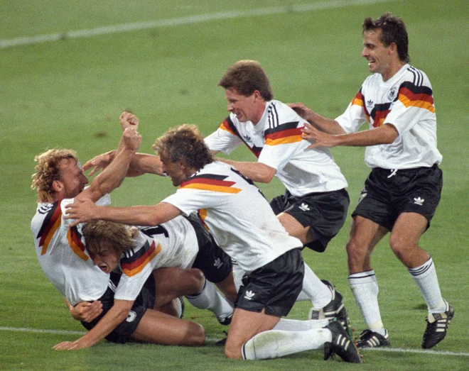 Andreas Brehme je odločil finale v Rimu. FOTO: Tom Szlukovenyi/Reuters