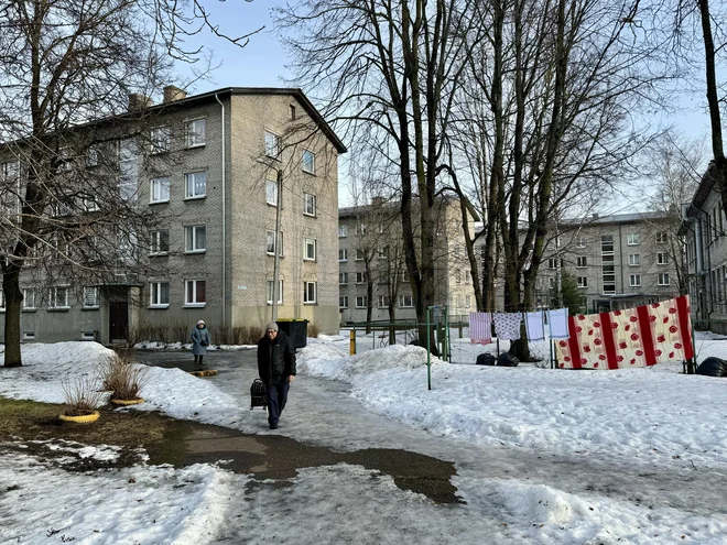 Estonska Narva je največje mesto na prostrani meji med Evropsko unijo in Rusijo. FOTO: Gašper Završnik