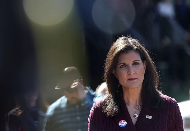 Nikki Haley je bila poražena v svoji domači zvezni državi, a še ne izstopa iz tekme za republikansko predsedniško delovanje. Foto Justin Sullivan Getty Images Via Afp