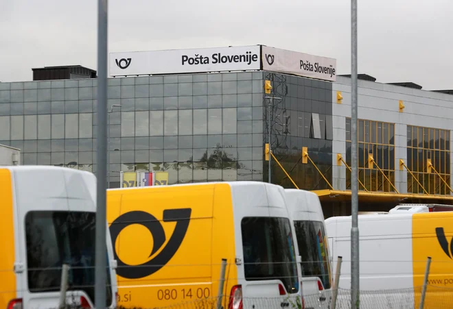 Vodstvo bo skupaj s socialnimi partnerji zagotavljalo največji možen finančni učinek za zaposlene, ki bo pripomogel k višjemu zadovoljstvu pri delu in pripadnosti podjetju, so sporočili iz Pošte Slovenije. FOTO: Dejan Javornik/Slovenske novice