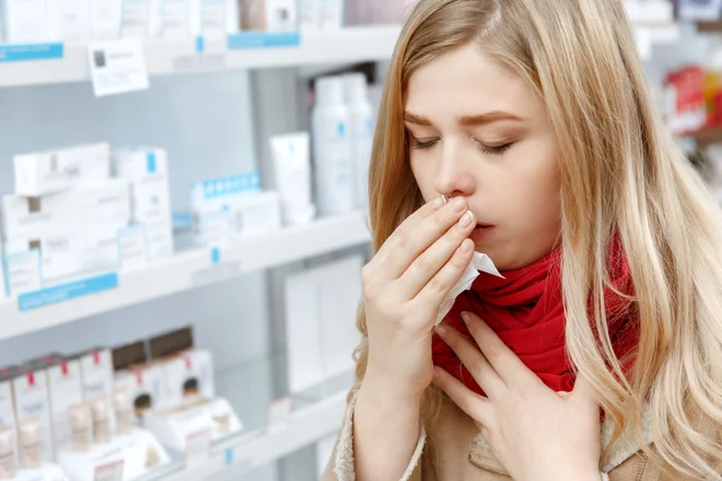 Največ obolelih je med najstniki od 14. do 17. leta. FOTO: Shutterstock