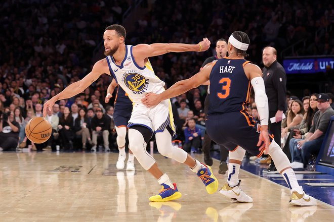Stephen Curry je po nizu slabših tekem ujel strelski ritem in bil najboljši strelec Golden Stata v Madison Square Gardnu. FOTO: Brad Penner/Usa Today Sports Via Reuters Con