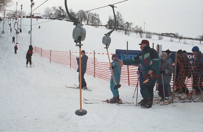 Smučarska vlečnica na Kapeli pri Radencih leta 2000 FOTO Dokumentacija Dela