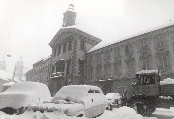 Mestna hiša v Ljubljani na današnji dan pred 48 leti FOTO Dokumentacija Dela