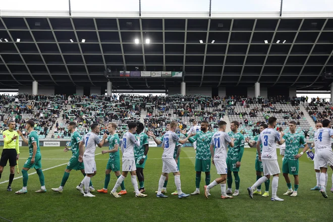 Navijači so videli konec tedna več dobrih tekem, tudi derbi v Ljubljani ni razočaral. FOTO: Leon Vidic