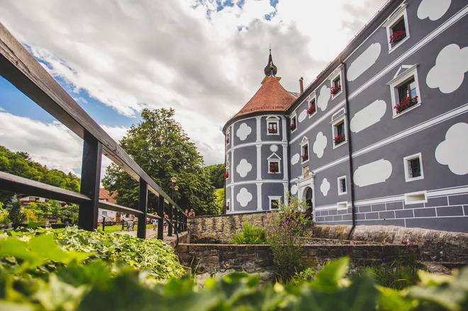 Zdi se, da se v Olimju čas ustavi; ob pogledu na mirno zasneženo pokrajino, v objemu zelenja spomladi in poleti ali pisanih barv jeseni. FOTO: Amadeja Knez/Visit Podčetrtek