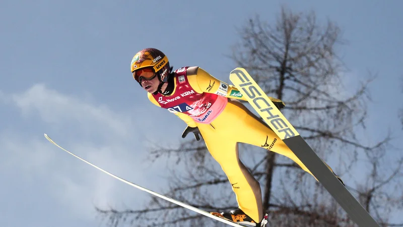Noriaki Kasai je minulo nedeljo v Lahtiju poletel do 28. mesta. FOTO: Dejan Javornik