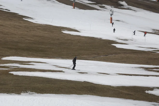 Pogled na Kranjsko Goro v soboto, 2. marca. FOTO: Leon Vidic/Delo