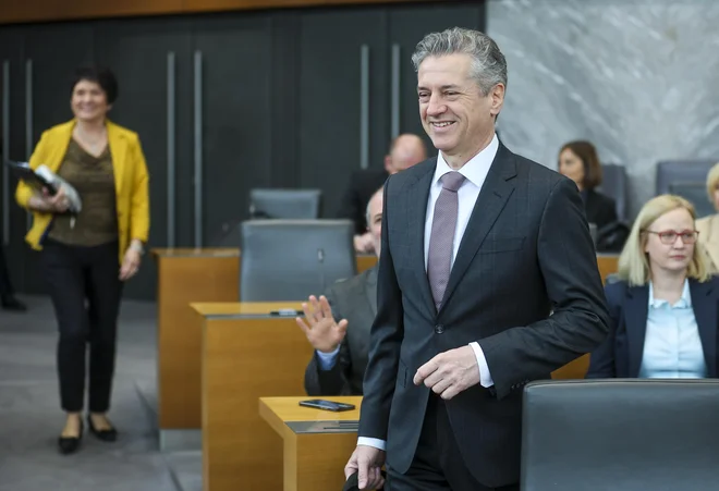 Ali bo menjava sledila tudi na čelu poslanske skupine Gibanja Svoboda, ki jo vodi Borut Sajovic, še ni znano. FOTO: Jože Suhadolnik/Delo