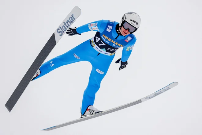 Peter Prevc je z odličnim drugim skokom napredoval s 17. mesta na osmo. FOTO: Geir Olsen/AFP