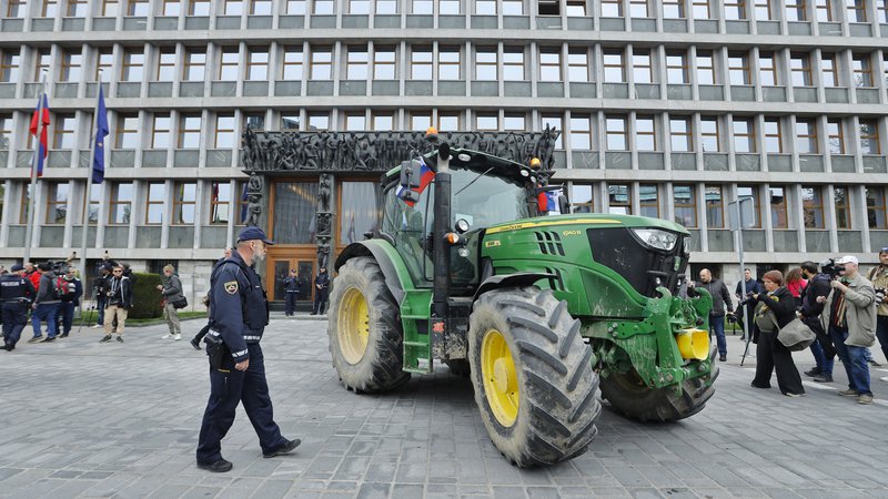 Fotografija: Protest kmetov v Ljubljani 24. aprila 2023. FOTO: Jože Suhadolnik/Delo