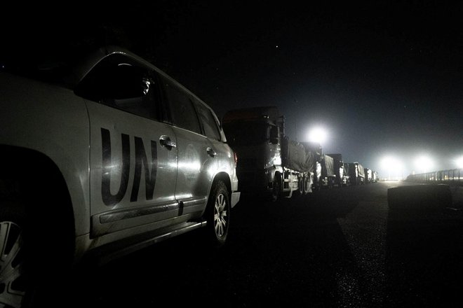 Tovornjaki s humanitarno pomočjo FOTO: Israel Defense Forces via Reuters