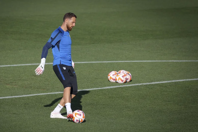 Jan Oblak naj bi imel veliko dela v tekmi s Portugalsko. FOTO: Jože Suhadolnik