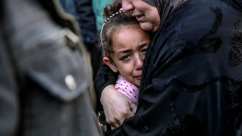Ob poslušanju bližnjevzhodnih gostij ni bilo mogoče mimo vprašanja, kolikšen je pomen teh mirovnih gibanj v Izraelu, od koder sta prišli dve udeleženki.
FOTO: Afp