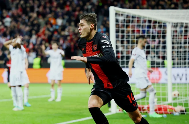 Patrick Schick je v četrtek rešil Bayer pred izpadom proti Karabahu. FOTO: Wolfgang Rattay/Reuters