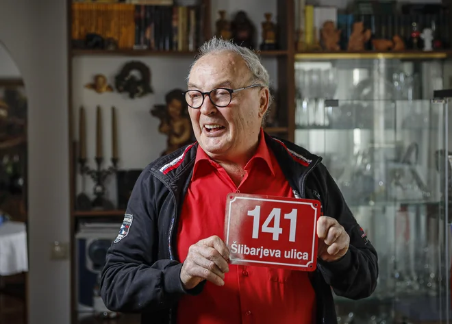 Jože Šlibar je leta 1961 v Oberstdorfu poletel kar 141 metrov daleč. FOTO: Jože Suhadolnik/Delo