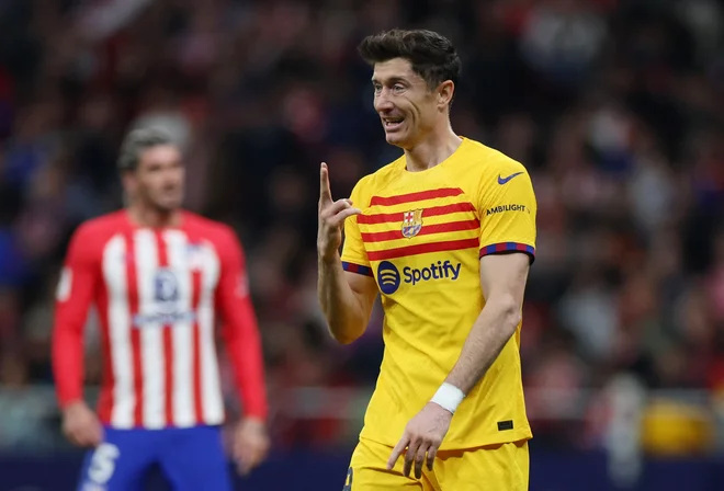 Robert Lewandowski je tokrat zadel in podal. FOTO: Isabel Infantes/Reuters