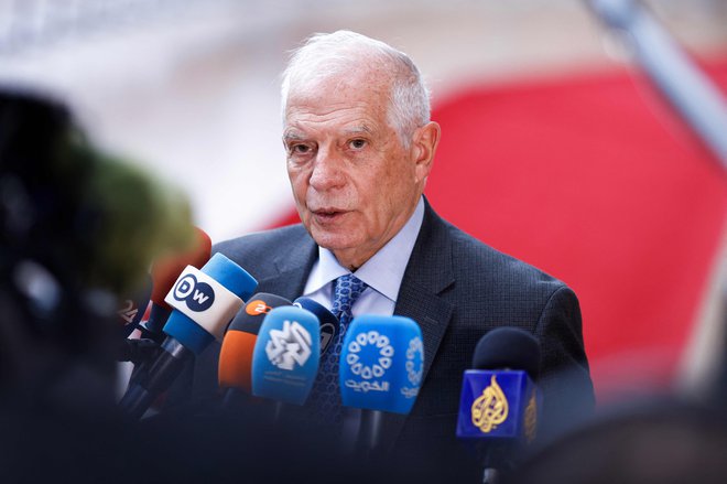 Borrell je pojasnil, da ne gre za vprašanje popolne začasne prekinitve sporazuma, ampak za »politično dimenzijo« sporazuma, ki temelji na spoštovanju humanitarnega prava. FOTO: Kenzo Tribouillard/AFP