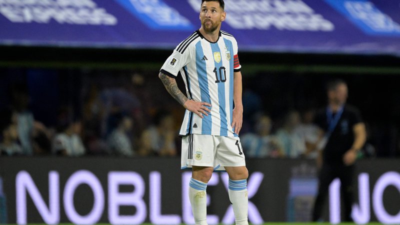 Fotografija: Lionel Messi še ne bo tako hitro ponovno oblekel dres argentinske reprezentance. FOTO: Juan Mabromata/AFP