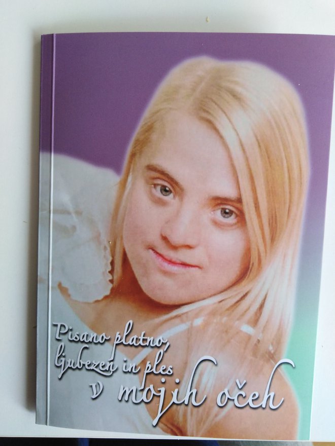 Eva je izdala knjigo svojih pesmi. FOTO: arhiv društva Downov sindrom Slovenija