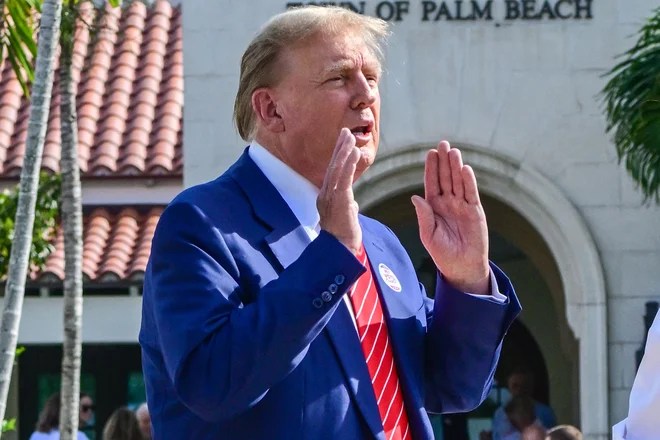 »ZDA bi morale plačati svoj delež, ne pa deleža vseh drugih,« je dejal Trump. FOTO: Giorgio Viera/AFP