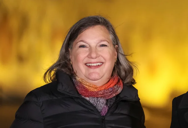 Mogoče bi lahko odhod Victorie Nuland razumeli tudi kot začetek umikanja Bidnove administracije in prepuščanje razbitin Evropi.

FOTO: Gleb Garanich/Reuters