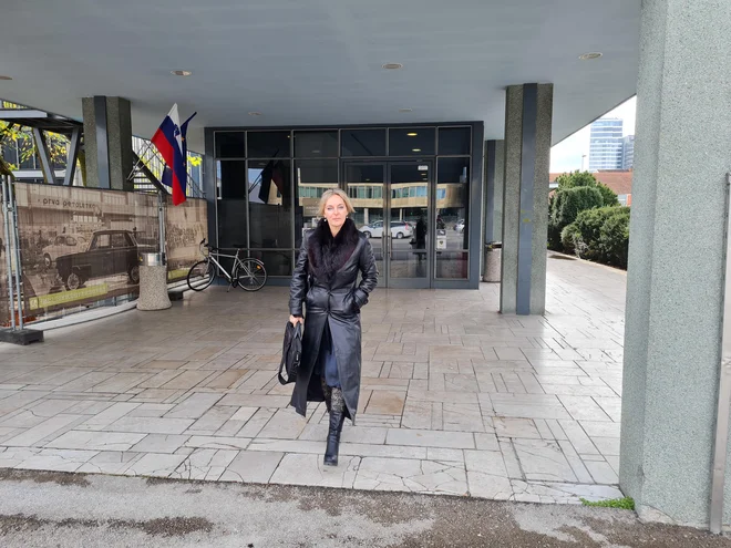 Mateja Gončin pri odhodu z ljubljanskega okrožnega sodišča. FOTO: Aleksander Brudar