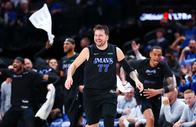 Luka Dončić se je zabaval ob zmagi nad Utahom. FOTO: Kevin Jairaj/USA Today Sports