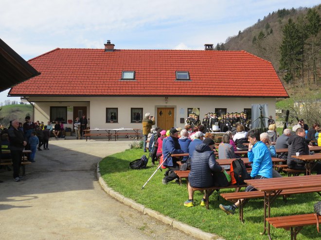 Rojstna hiša Jurija Vege v Zagorici. FOTO: Bojan Rajšek/Delo
