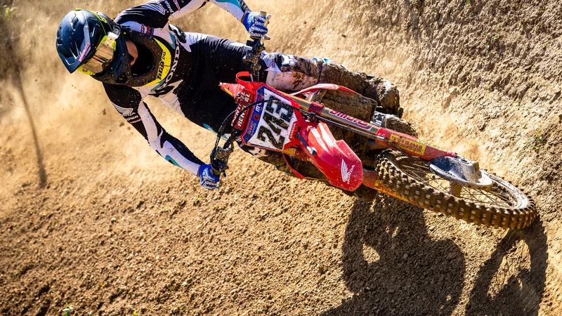 Tim Gajser računa na vrh v Španiji. FOTO: Goran Krošelj
