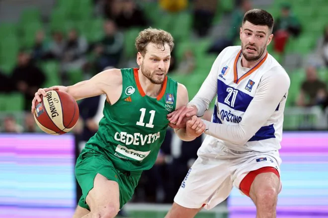 Jaka Blažič si je nabral devet asistenc. FOTO: ABA