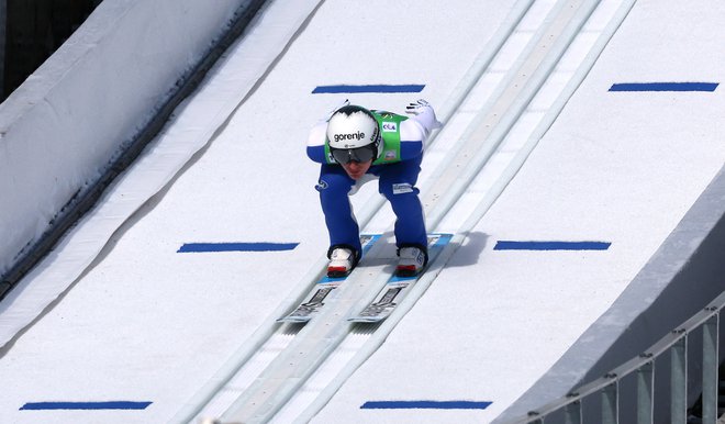 Ski Jumping - FIS Ski Jumping World Cup - Planica, Slovenia - March 24, 2024 Slovenia's Domen Prevc in action during the men's individual HS240 REUTERS/Borut Zivulovic Foto Borut Zivulovic Reuters