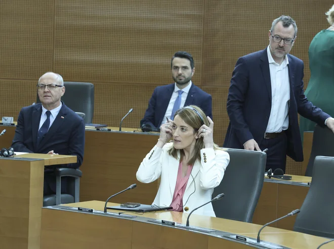 Predsednica evropskega parlamenta Roberta Metsola je pozivala k udeležbi na evropskih volitvah. FOTO: Jože Suhadolnik/Delo